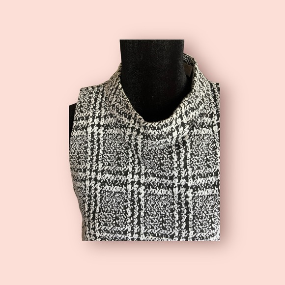 MICHAEL MICHAEL KORS Black & White Sleeveless Mock Turtleneck - Women’s Size L - Picture 4 of 7